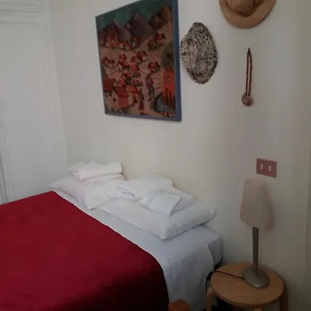 Πανσιόν Alloggio Turistico Trasteverina *